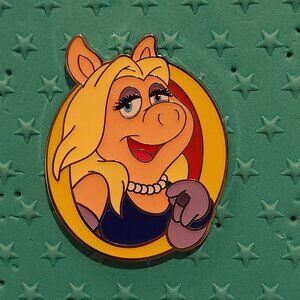 Disney Pin Miss Piggy The Muppets Mystery Pin Blind Pack Trading Disneyland Disn